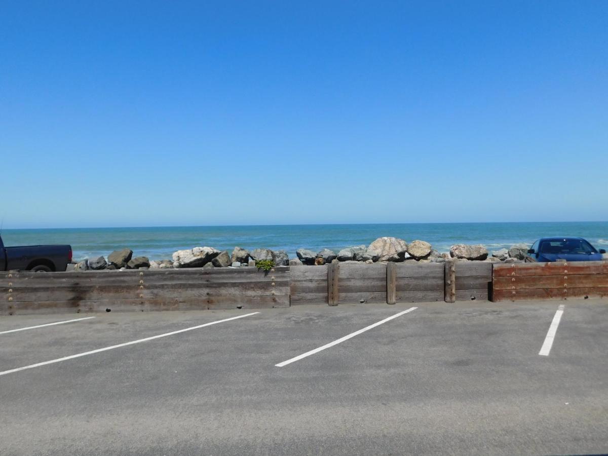 Sea Breeze Motel Pacifica Exterior photo