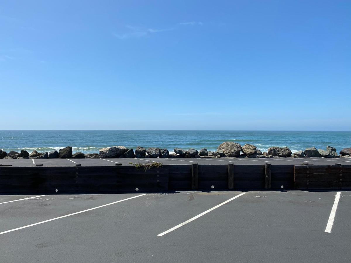 Sea Breeze Motel Pacifica Exterior photo
