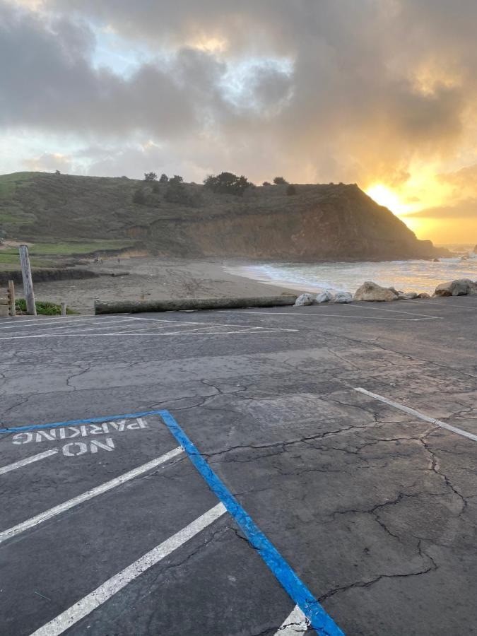 Sea Breeze Motel Pacifica Exterior photo